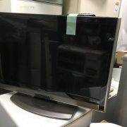 シャープ製の液晶テレビ