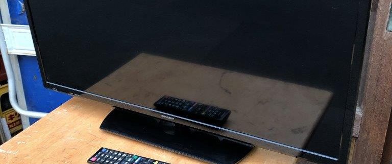 シャープ製の液晶テレビ