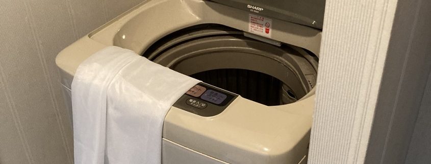 シャープ製の液晶テレビ