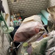 浴室の不用品片付け前